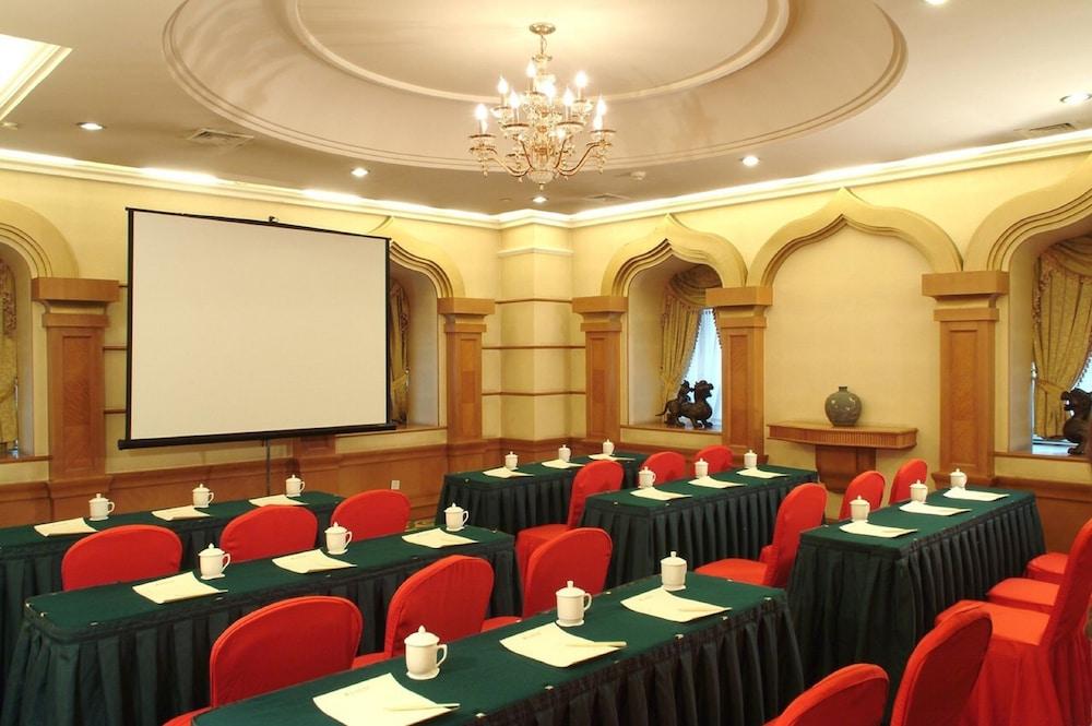 Celebrity International Grand Hotel Pechino Esterno foto