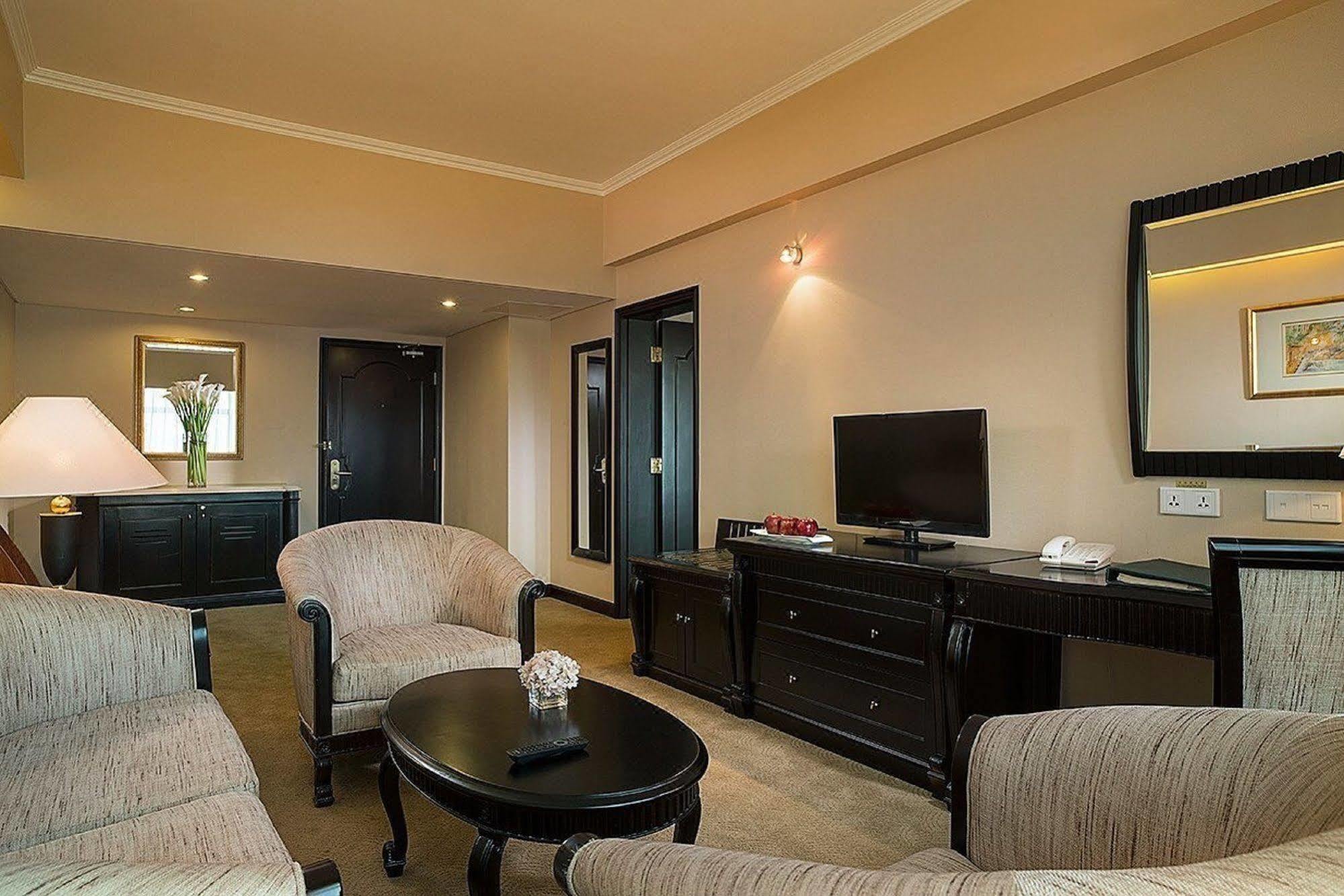 Celebrity International Grand Hotel Pechino Esterno foto