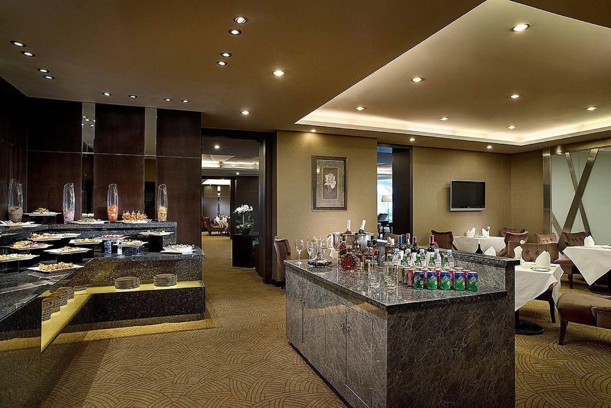 Celebrity International Grand Hotel Pechino Esterno foto